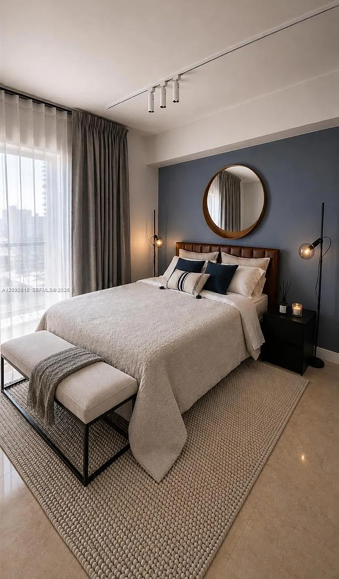 Opera Tower Condo — Photo 1