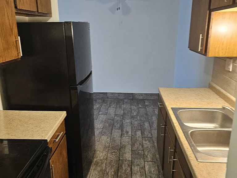 8835 N Swan Rd #6 — Photo 9