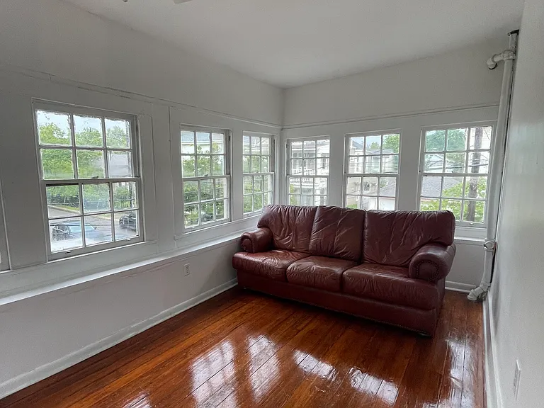 1303 General Pershing St — Photo 14