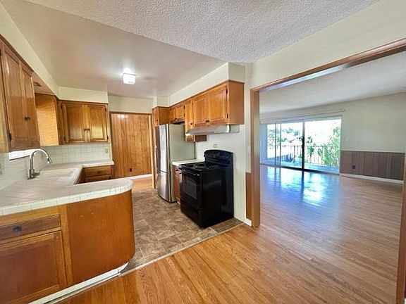 5th image of 8508 Lemon Ave