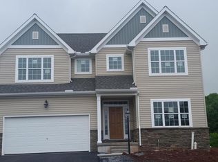 221 Fox Rd, Palmyra, PA 17078