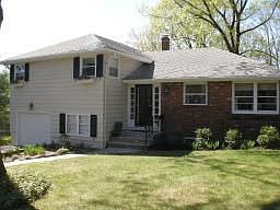 2nd image of 26 Woodlawn Dr