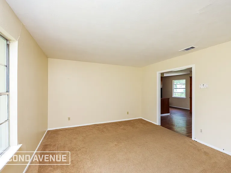 2808 Belhaven Dr — Photo 6