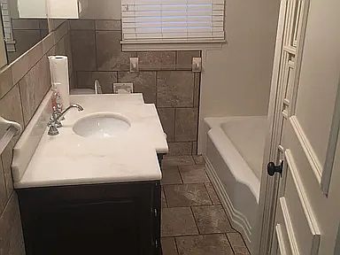 4th image of 2209 S Fannin St