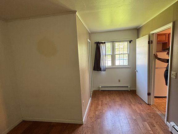 4th image of 220 Broad St #B1