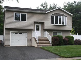 24 Croman Ct, Hazlet, NJ 07730