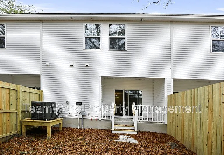101 Langley Dr #C — Photo 24