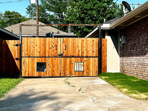 3rd image of 5207 Cornvalley Dr