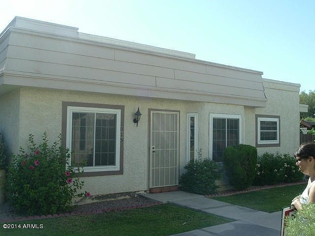 2nd image of 1015 E Lodge Dr