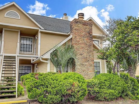 2nd image of 2300 Old Spanish Trl APT 2117