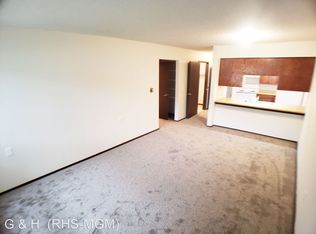 321 1st Ave SE #2, Lonsdale, MN 55046