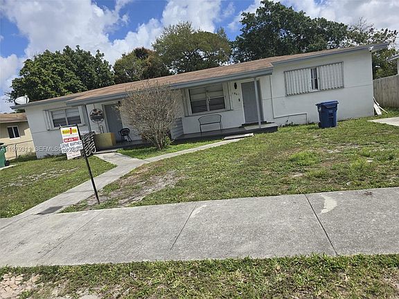 3rd image of 15741 NW 38th Pl