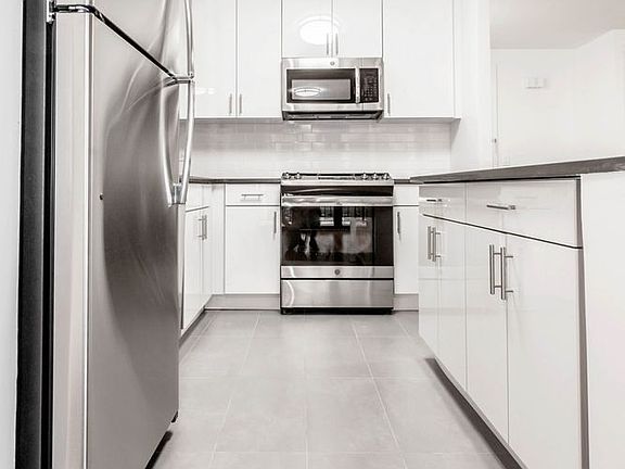 5th image of 245 E 58th St APT 10E