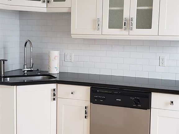 5th image of 1345 16th Ave #5