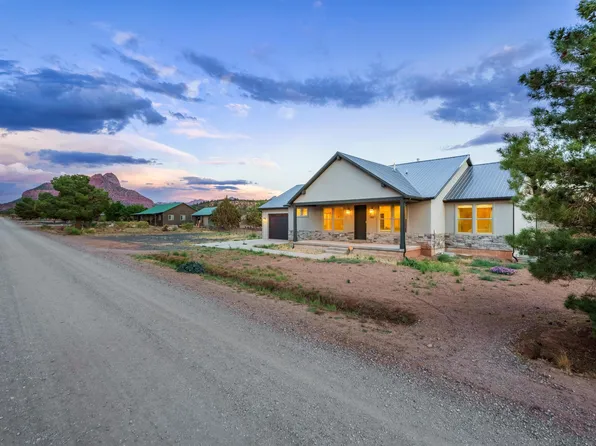 1061 W Smithsonian Way, Apple Valley, UT 84737