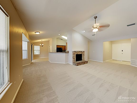 4th image of 1487 E Rose Hill Dr