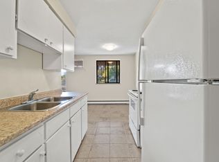 3262 Sandwich St #1-BEDROOM, Windsor, ON N9C1A8