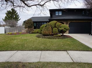 8028 Anne Ct, Orland Park, IL