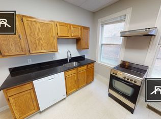 14 Pleasant St #1, Cambridge, MA 02139