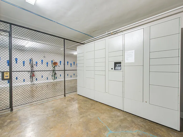 Package Lockers & Bike Storage
(Amazon Hub Lockers)