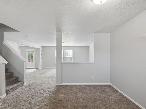 5th image of 987 Rosemary Cir