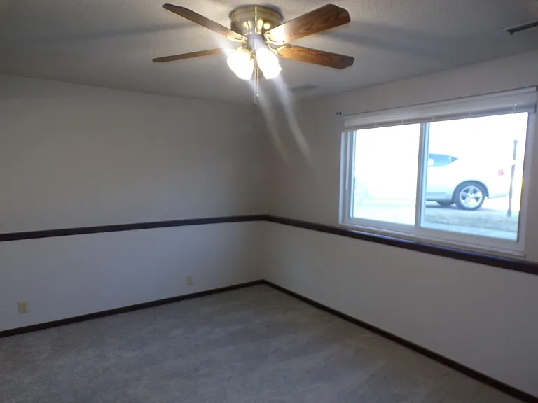 152 Edwards St — Photo 9