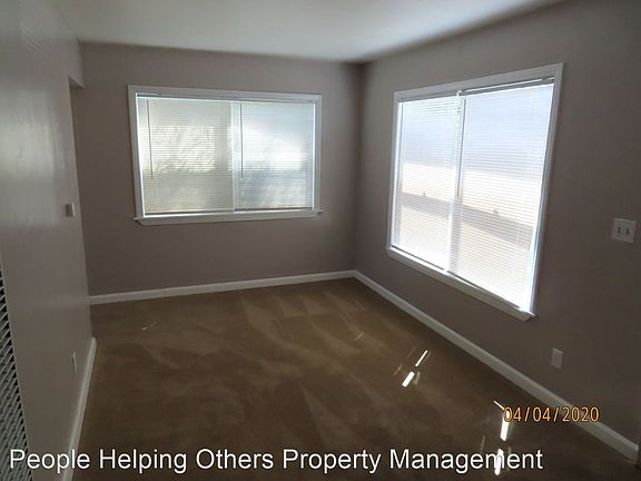 3rd image of 2591 Roseview Pl