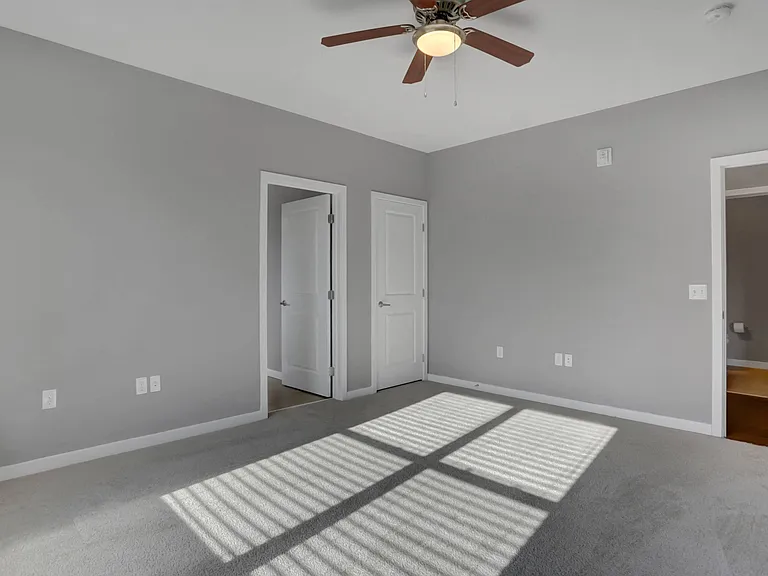 CenterPointe Apartments — Photo 36