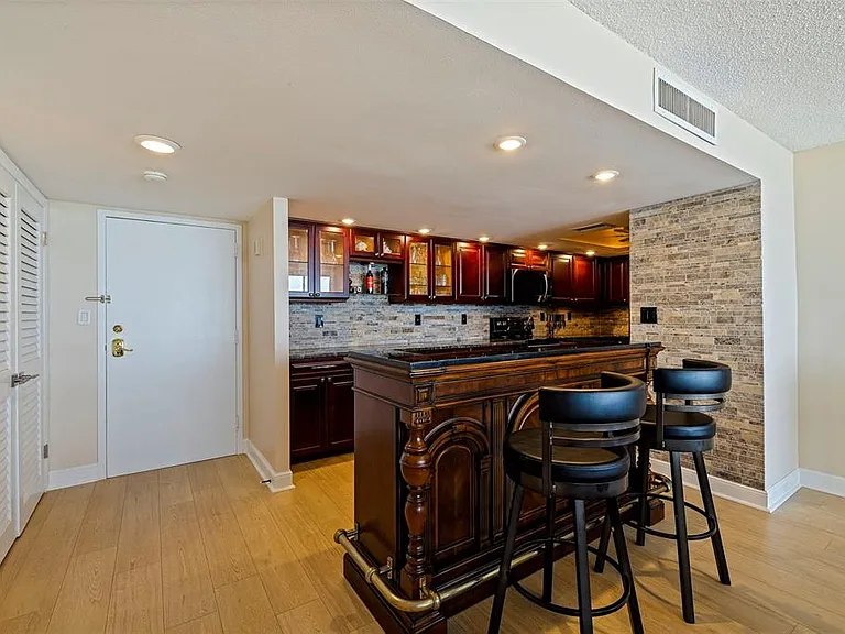7650 Bayshore Dr #1005 — Photo 19