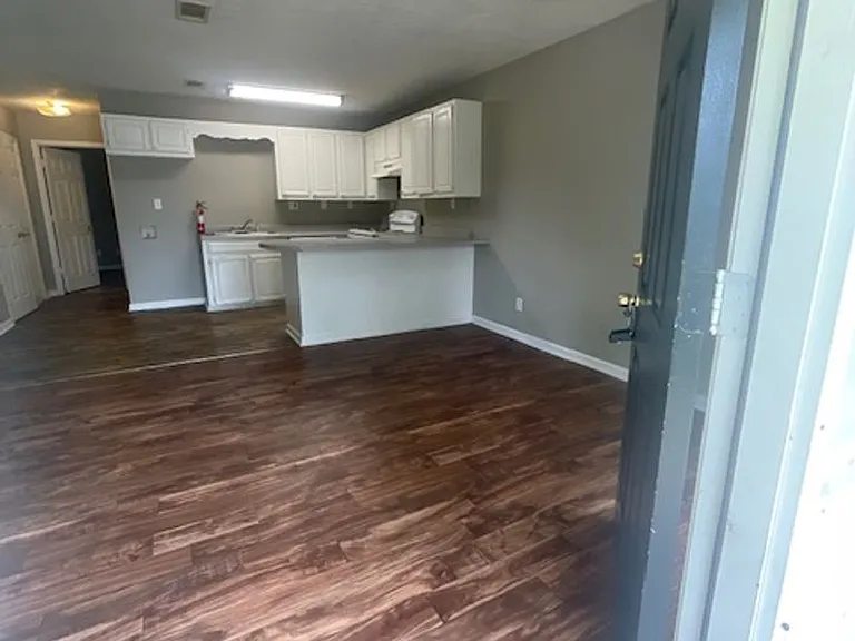 110 Money St — Photo 11
