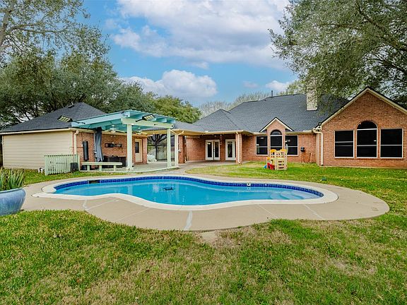 3rd image of 3204 Canvasback St