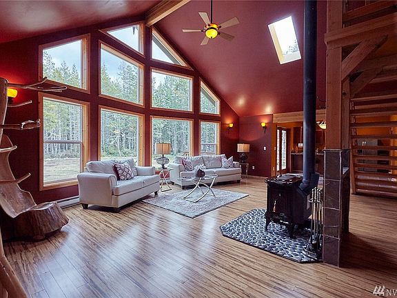 4th image of 951 Toonerville Dr NE