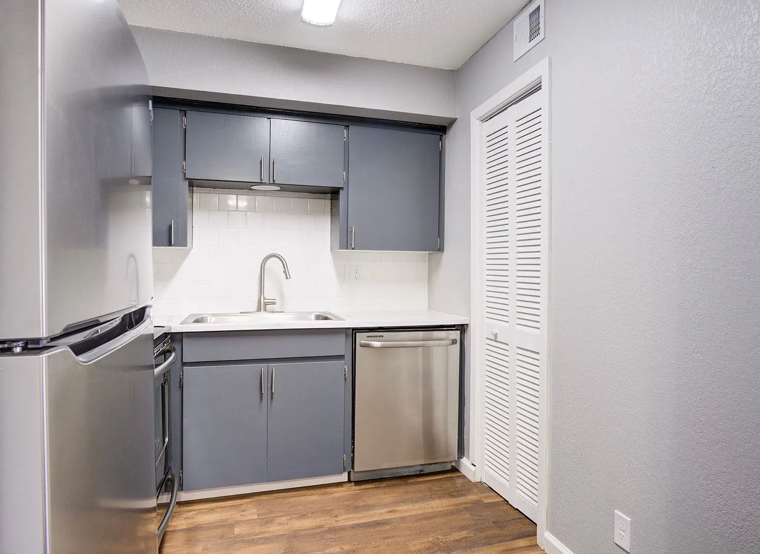 Wornall Place Apartments — Photo 2