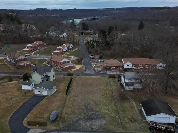 748 Crawford Rd E, Fredericktown, PA 15333