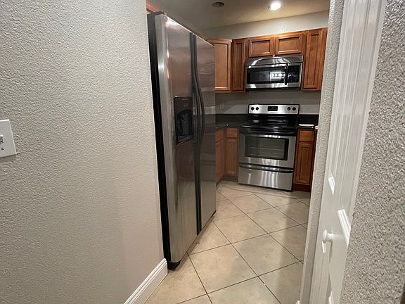 2nd image of 733 Carpenters Way APT 50