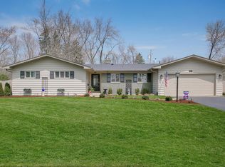541 Juniper Dr, Naperville, IL