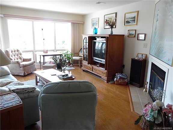 2nd image of 35 Grand Bay Hbr