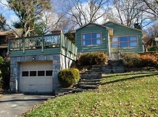 18 Lake Dr N, New Fairfield, CT 06812