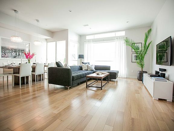Main Living & Dining Area 