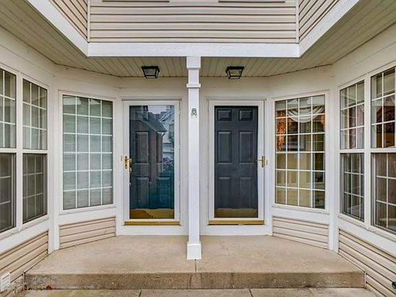 4th image of 688 Citadel Dr