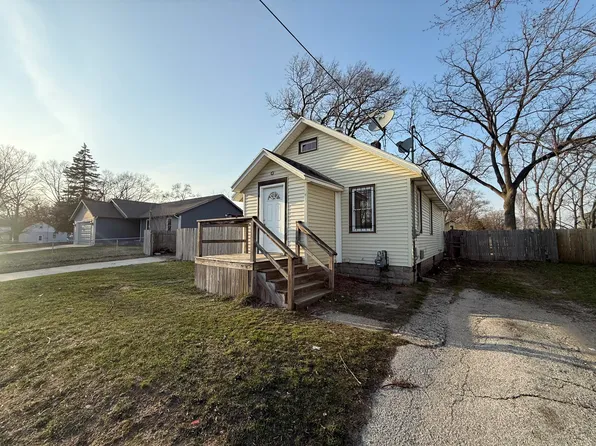 1540 James Ave, Muskegon, MI 49442