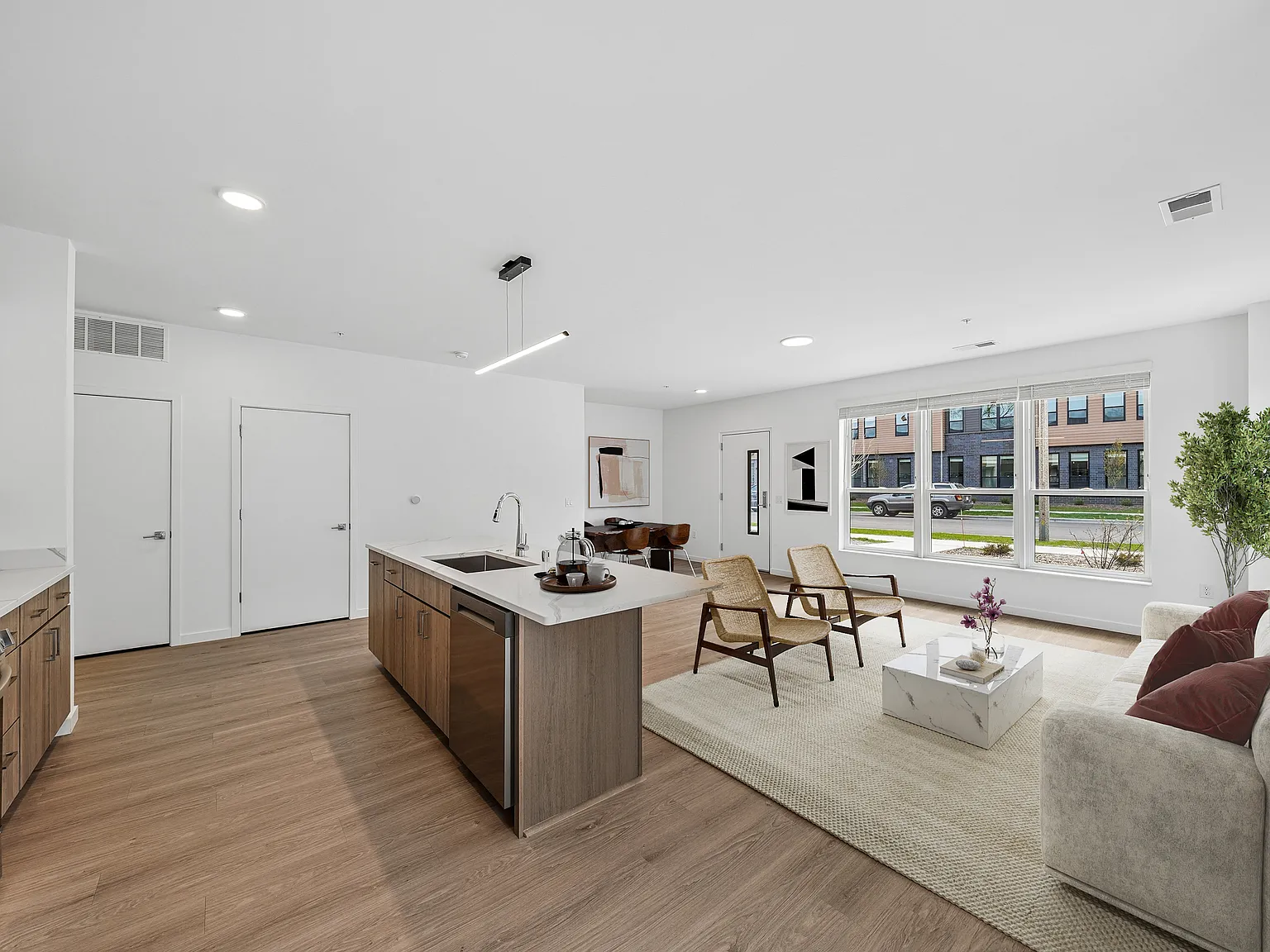 2 bed, 1856 sqft, $3,895 — Photo 2