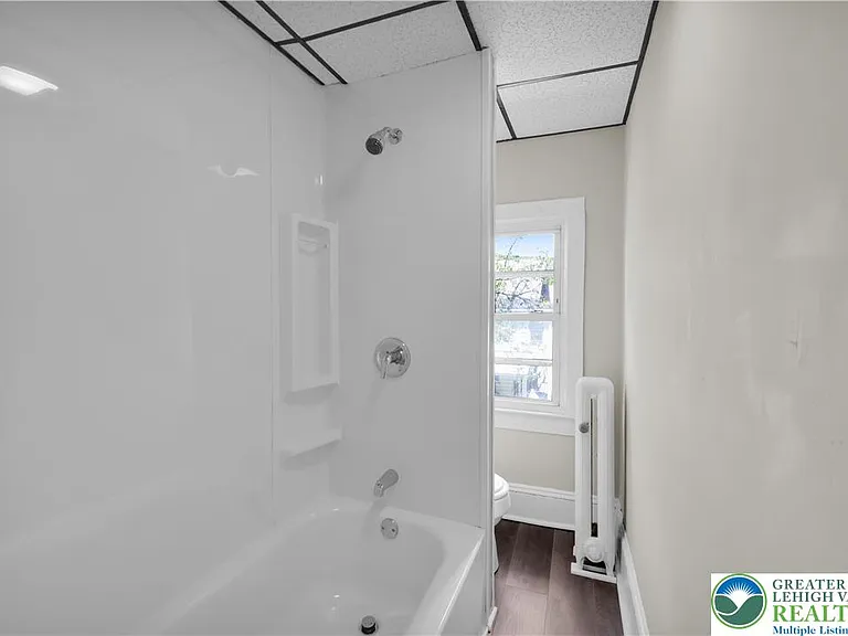 265-267 E Bertsch St #5 — Photo 5