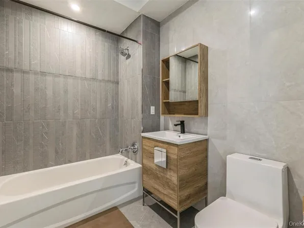 263 Hull Street image 12 of 26