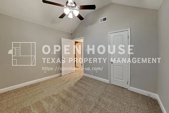114 Liberty Dr — Photo 14