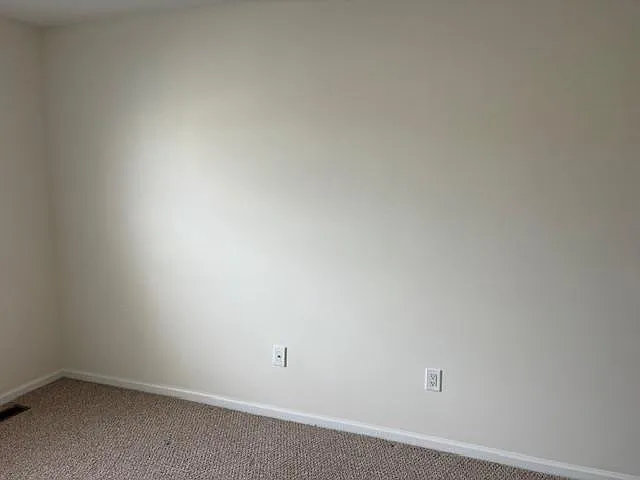 2403 Beacon Hl — Photo 15