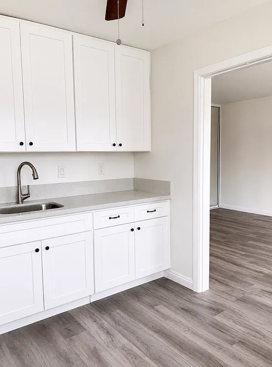 Studio, 400 sqft, $2,100 — Photo 3
