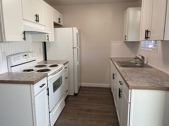 2nd image of 2536 42nd Ave SE