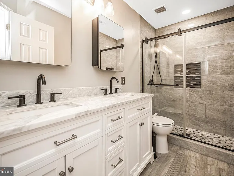 15385 Windsong Ln — Photo 36