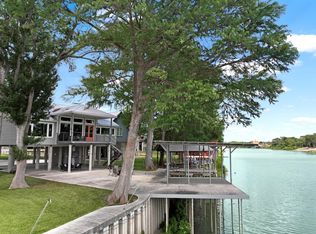 154 Lakeside Dr, Seguin, TX 78155